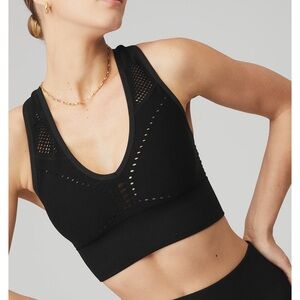 Black Seamless Sports Bra